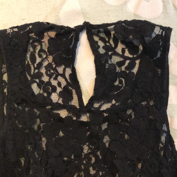 Forever 21- Black lace tank top - Picture 3 of 5